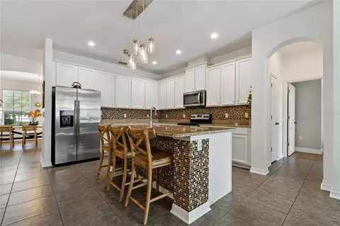 Kitchen - 178 Magneta Loop, Auburndale, FL 33823 photo 4 of 6