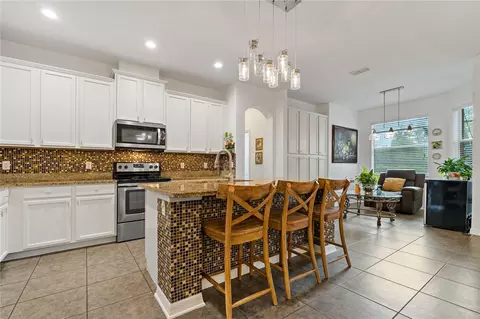 Kitchen - 178 Magneta Loop, Auburndale, FL 33823 photo 3 of 6