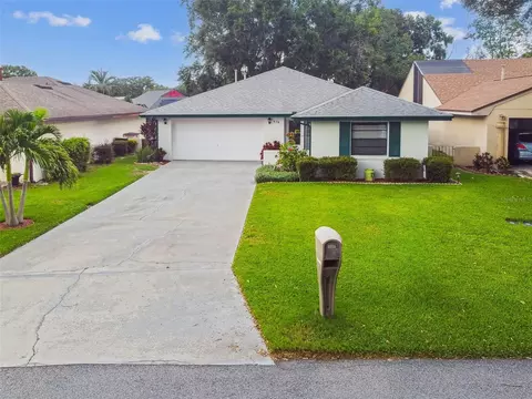 676 Augusta Rd, Winter Haven, FL 33884