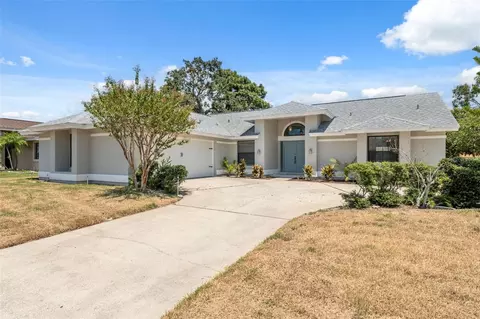 2802 Summervale Dr, Holiday, FL 34691