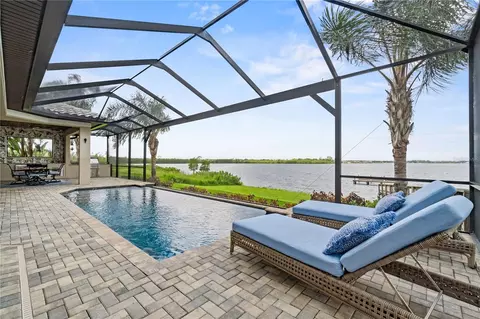 527 Adams View Ln, Auburndale, FL 33823