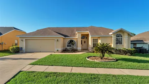 142 Cloverdale Rd, Winter Haven, FL 33884