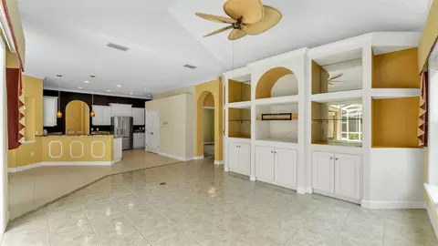 Living - 226 Ruby Lake Ln, Winter Haven, FL 33884 photo 6 of 10