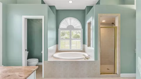 Bath - 226 Ruby Lake Ln, Winter Haven, FL 33884 photo 1 of 5