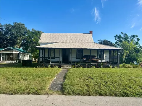 317 E 8th St, Frostproof, FL 33843 photo 1