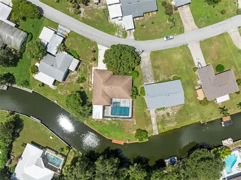 2742 Pine Acres Dr, Lake Wales, FL 33898