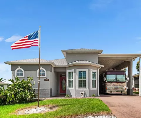 344 Motorcoach Dr S, Polk City, FL 33868