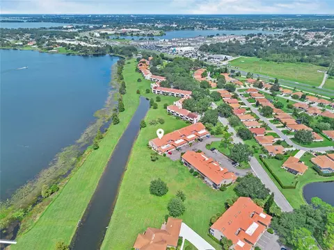 715 Magnolia Pl, Winter Haven, FL 33884