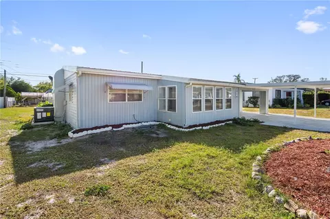 319 Thomas Ave, Frostproof, FL 33843
