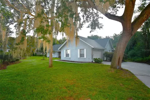 Exterior - 611 Old Eustis Rd, Mount Dora, FL 32757 photo 3 of 20