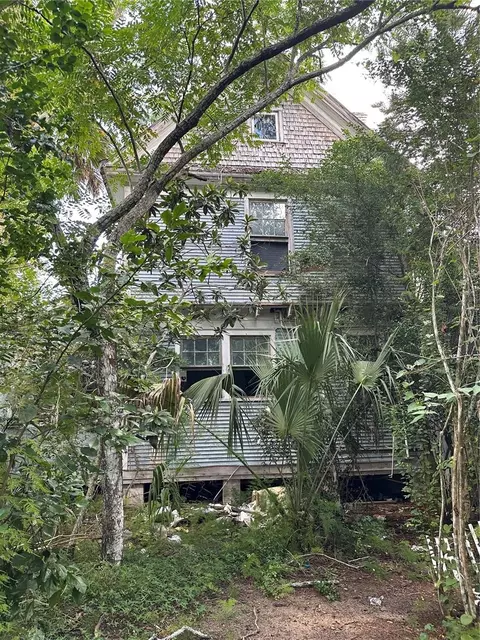 401 Old School House Rd E, Davenport, FL 33837