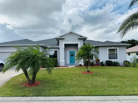 321 Majestic Gardens Dr, Winter Haven, FL 33880