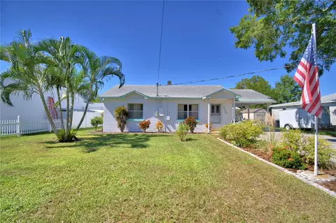 320 Ariana Ave, Auburndale, FL 33823