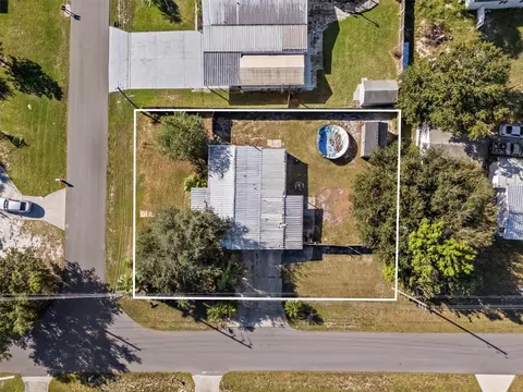 5863 Red Fox Dr, Winter Haven, FL 33884