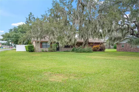 101 Lakeview Dr, Auburndale, FL 33823