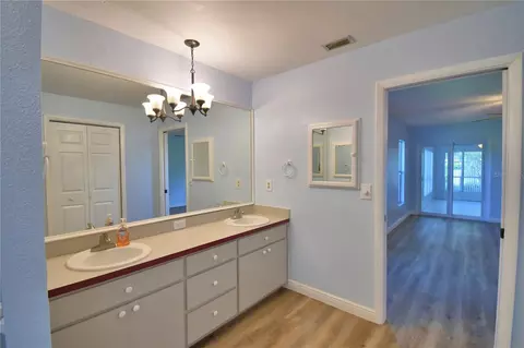 Bath - 820 E Mann Rd, Bartow, FL 33830 photo 4 of 10