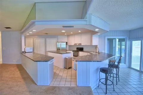 Kitchen - 820 E Mann Rd, Bartow, FL 33830 photo 6 of 8