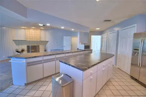 Kitchen - 820 E Mann Rd, Bartow, FL 33830 photo 5 of 8