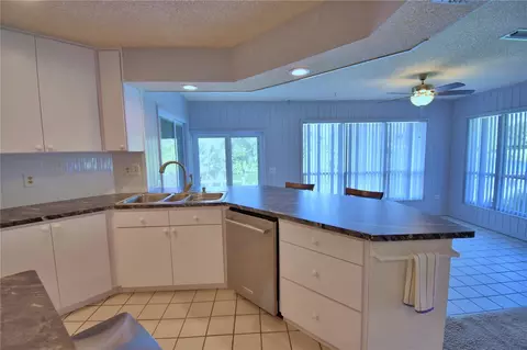 Kitchen - 820 E Mann Rd, Bartow, FL 33830 photo 3 of 8