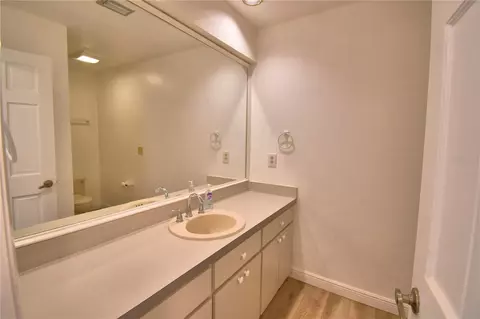 Bath - 820 E Mann Rd, Bartow, FL 33830 photo 1 of 10