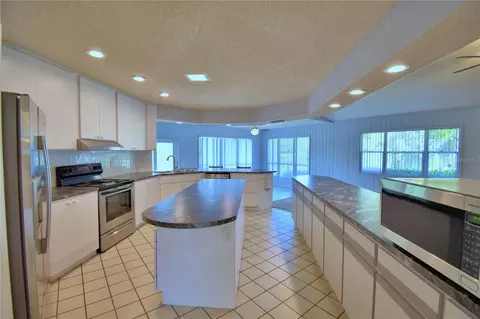 Kitchen - 820 E Mann Rd, Bartow, FL 33830 photo 2 of 8