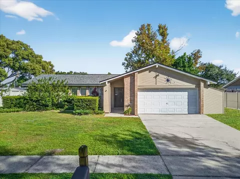 604 Pine Forest Dr, Brandon, FL 33511