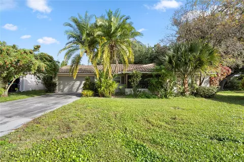 10105 Crown Ct, Orlando, FL 32821