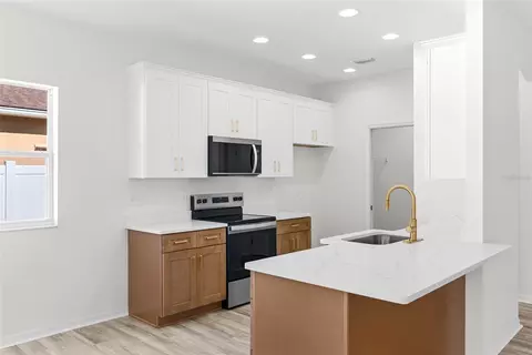 Kitchen - 4747 Mandolin Loop, Winter Haven, FL 33884 photo 1 of 3