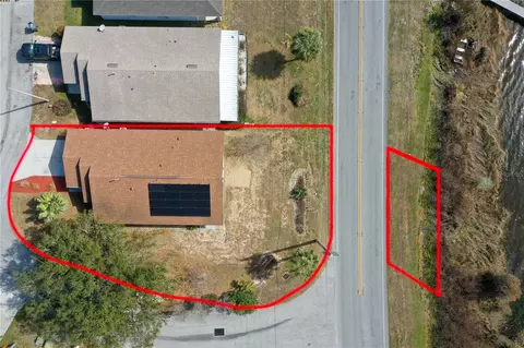 View/Area - 802 Marcia Loop, Winter Haven, FL 33884 photo 1 of 17