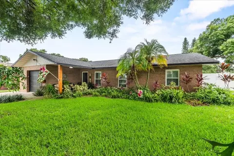 1155 N 11th St, Eagle Lake, FL 33839