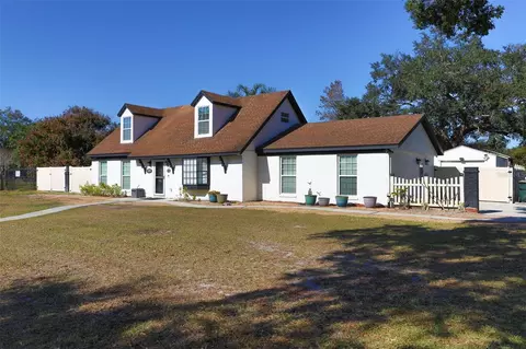 Exterior - 4324 Pine Lake Dr, Saint Cloud, FL 34769 photo 2 of 5