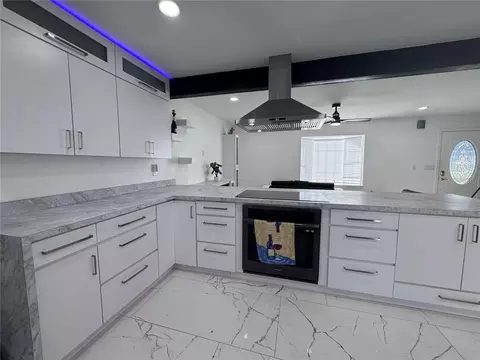 Kitchen - 4324 Pine Lake Dr, Saint Cloud, FL 34769 photo 2 of 6