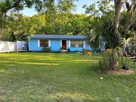 25327 NE State Road 26, Melrose, FL 32666