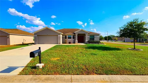 630 Valencia Ct, Dundee, FL 33838