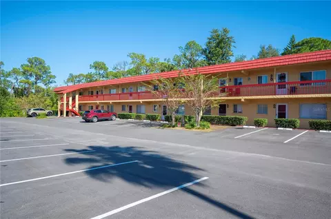 400 El Camino Dr #202, Winter Haven, FL 33884