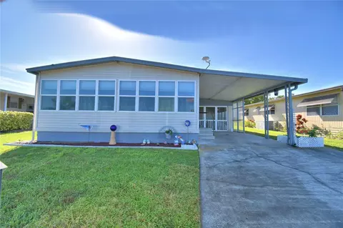 156 Paradise Ln, Auburndale, FL 33823
