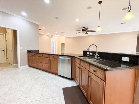 Kitchen - 4577 Back Nine Dr, Winter Haven, FL 33884 photo 4 of 4