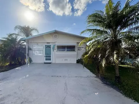7041 Fairview Village Cir, Winter Haven, FL 33881