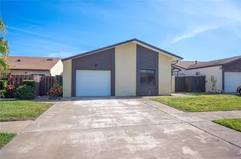 2038 Kings Xing SW, Winter Haven, FL 33880
