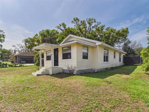 5633 7th St SE, Lakeland, FL 33812