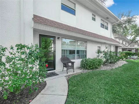549 Sutton Pl #T 19, Longboat Key, FL 34228