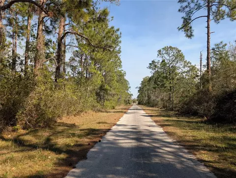 220 Pandora Dr, Indian Lake Estates, FL 33855