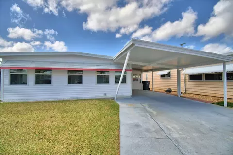 145 Holiday Ln, Auburndale, FL 33823
