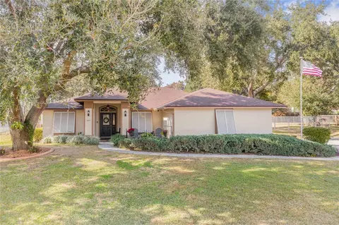 2865 Pond View Dr, Haines City, FL 33844