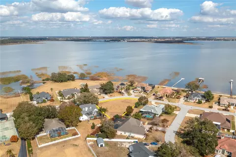 332 Hamilton Shore Dr, Winter Haven, FL 33883