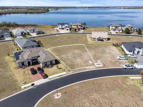 473 Waterfern Trail Dr, Auburndale, FL 33823
