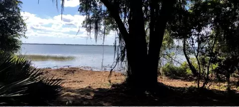 Lake Reedy Boulevard N, Frostproof, FL 33843