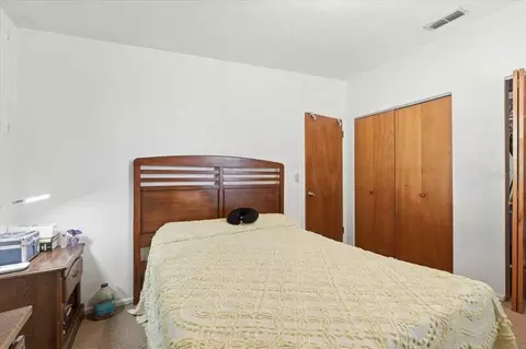 Bedroom - 111 Sunset Dr E, Winter Haven, FL 33881 photo 4 of 11