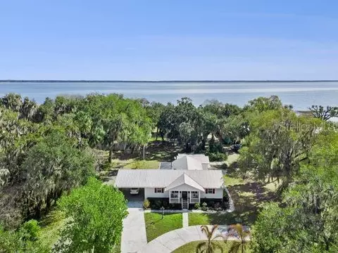 10744 W Beach Pkwy, Lake Wales, FL 33898