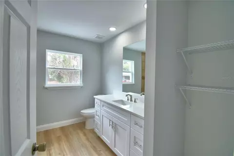 Bath - 1040 E Stanford St, Bartow, FL 33830 photo 1 of 9